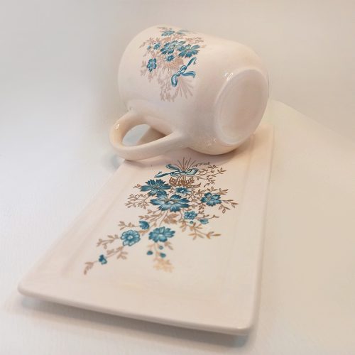 ماگ و سینی سرامیکی طرح دسته گل سبز