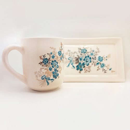 ماگ و سینی سرامیکی طرح دسته گل سبز